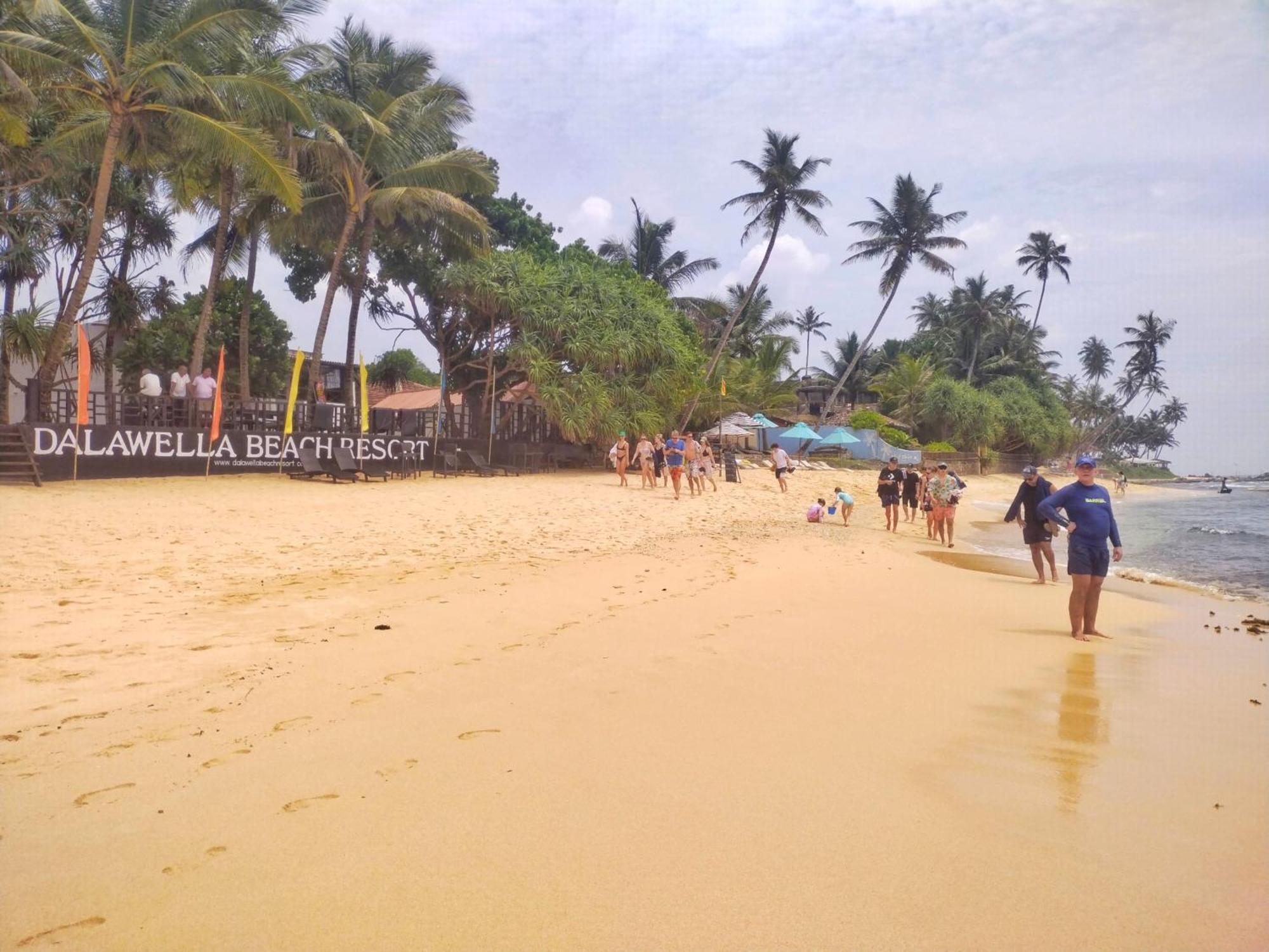 Dalawella Beach Resort Unawatuna Exterior photo