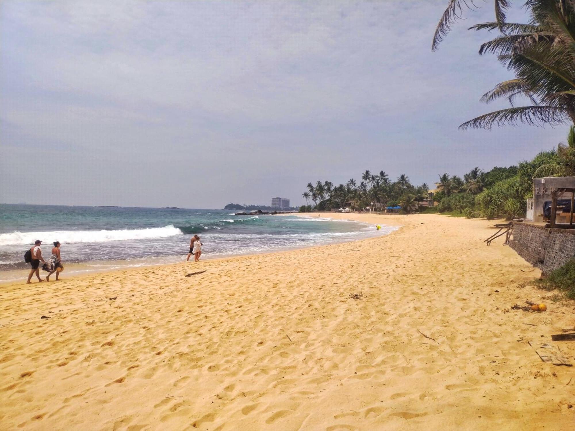 Dalawella Beach Resort Unawatuna Exterior photo