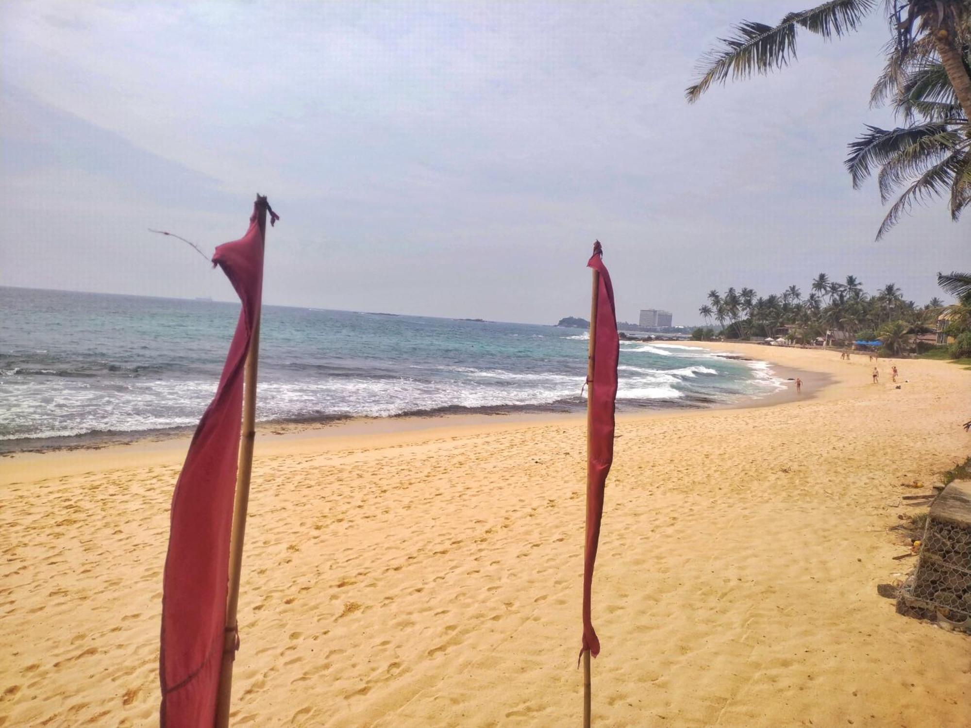 Dalawella Beach Resort Unawatuna Exterior photo