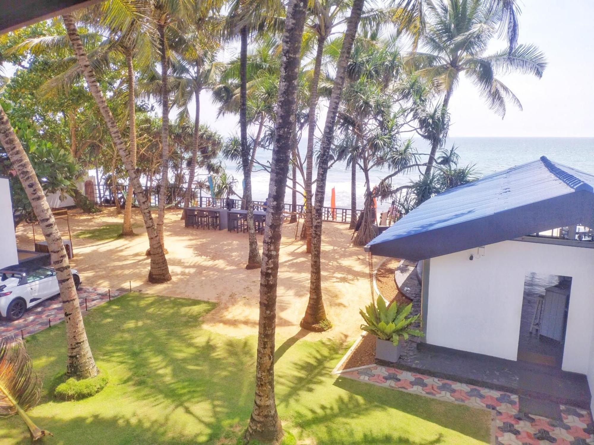 Dalawella Beach Resort Unawatuna Exterior photo